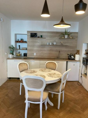 Valentina's Apartment in City Center